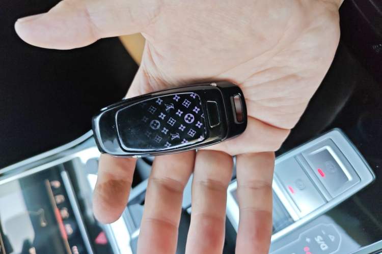 Used Audi A8 2024 A8L 50 TFSI quattro Prestige Edition Vehicle Key