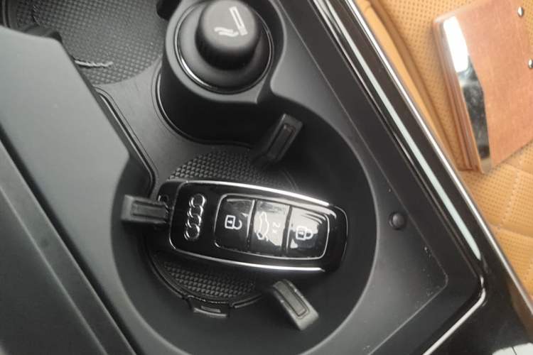 Used Audi A8 2024 A8L 50 TFSI quattro Prestige Edition Vehicle Key