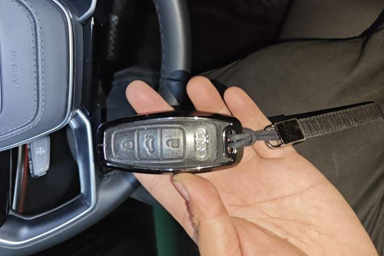Used Audi A8 2024 A8L 50 TFSI quattro Prestige Edition Vehicle Key