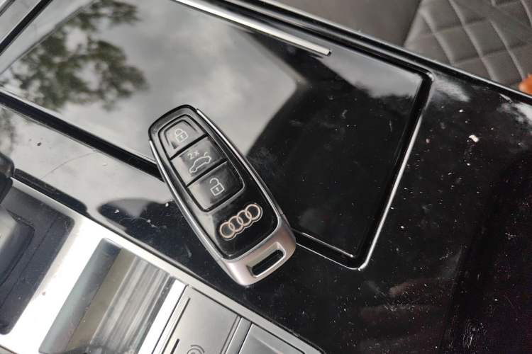 Used Audi A8 2024 A8L 50 TFSI quattro Prestige Edition Vehicle Key