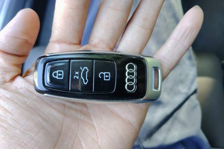 Used Audi A8 2024 A8L 50 TFSI quattro Prestige Edition Vehicle Key