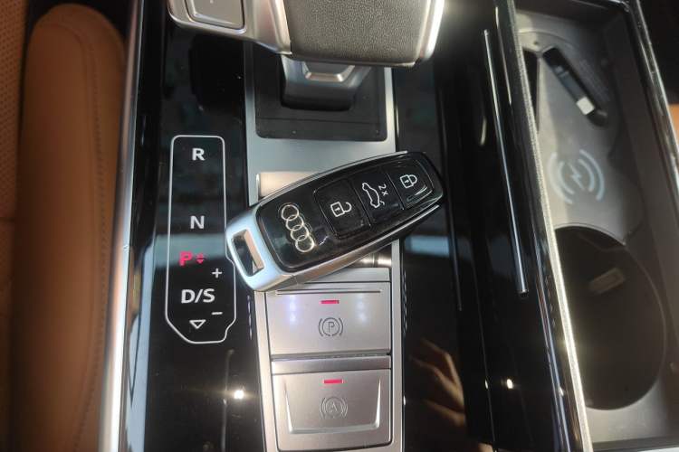 Used Audi A8 2024 A8L 50 TFSI quattro Prestige Edition Vehicle Key