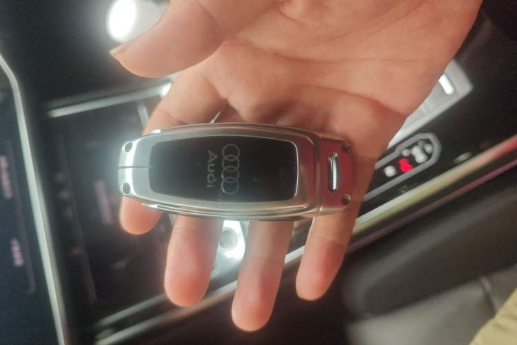 Used Audi A8 2024 A8L 50 TFSI quattro Prestige Edition Vehicle Key