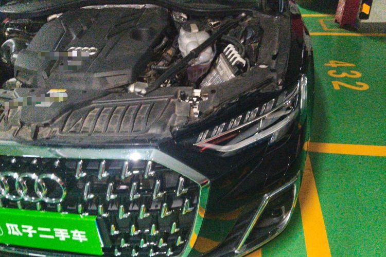 Used Audi A8 2025 A8L 55 TFSI quattro Flagship Model Engine Bay Left