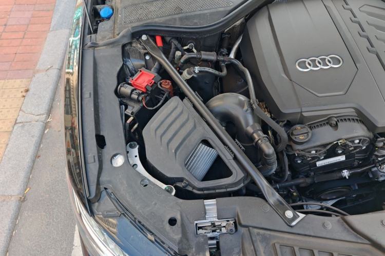 Used Audi A8 2025 A8L 45 TFSI quattro Luxury Model Engine Bay Right