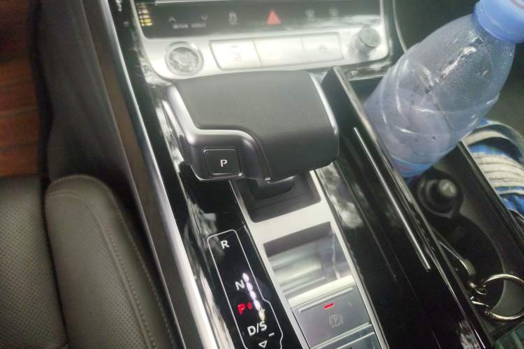 Used Audi A8 2025 A8L 45 TFSI quattro Luxury Model Gear Lever