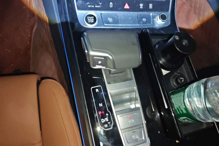 Used Audi A8 2025 A8L 45 TFSI quattro Luxury Model Gear Lever
