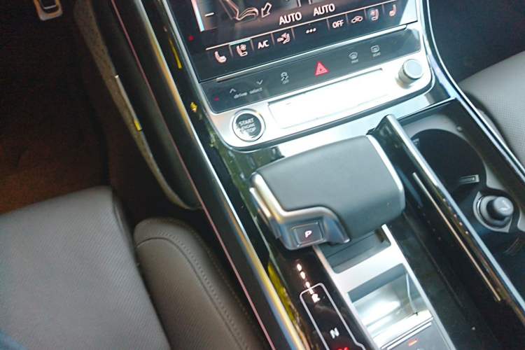 Used Audi A8 2025 A8L 45 TFSI quattro Luxury Model Gear Lever