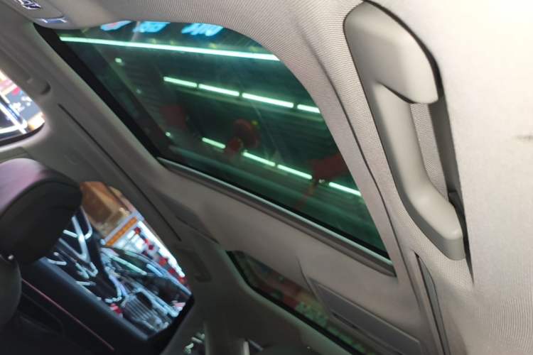 Used Audi A8 2025 A8L 45 TFSI quattro Luxury Model Headliner