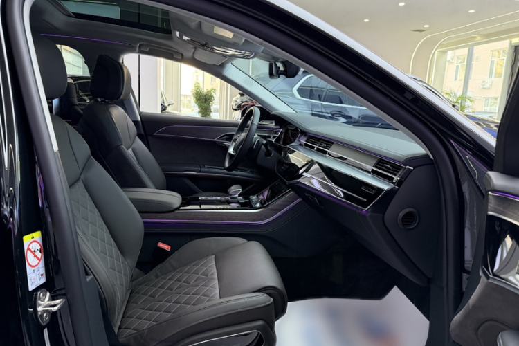 Used Audi A8 2025 A8L 55 TFSI quattro Flagship Model Interior 4