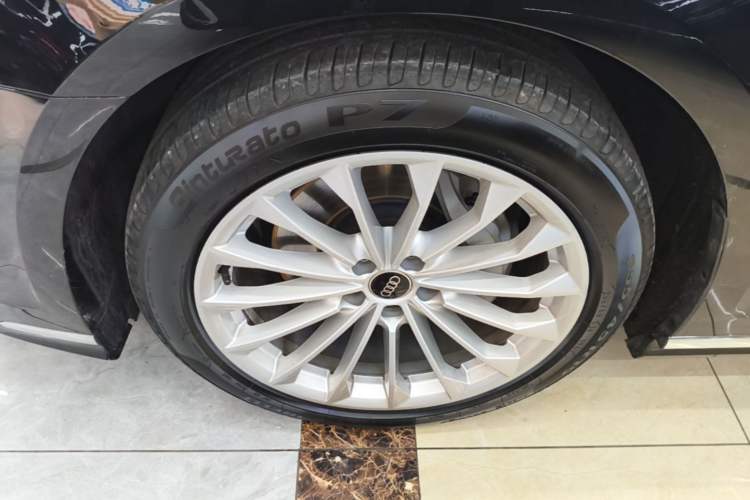 Used Audi A8 2025 A8L 45 TFSI quattro Luxury Model Left Front Wheel Hub