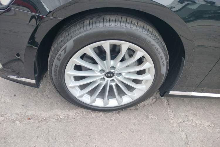 Used Audi A8 2025 A8L 45 TFSI quattro Luxury Model Left Front Wheel Hub