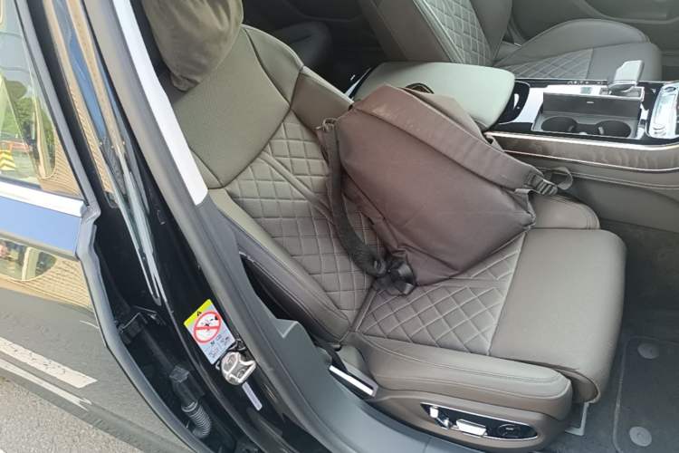 Used Audi A8 2025 A8L 50 TFSI quattro Prestige Edition Right Front Seat