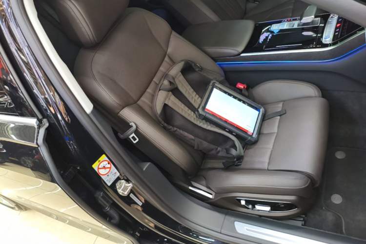 Used Audi A8 2025 A8L 45 TFSI quattro Luxury Model Right Front Seat