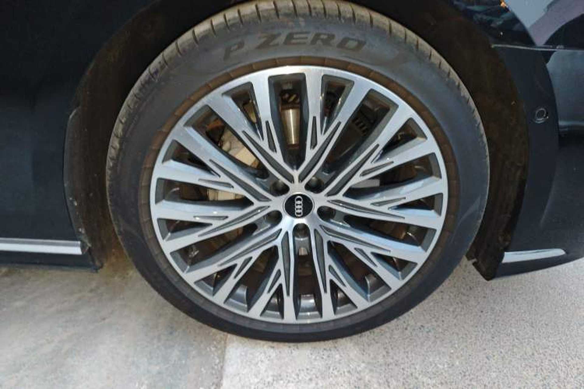 Used Audi A8 2025 A8L 50 TFSI quattro Prestige Edition Right Front Wheel Hub