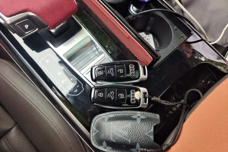 Used Audi A8 2025 A8L 45 TFSI quattro Luxury Model Vehicle Key
