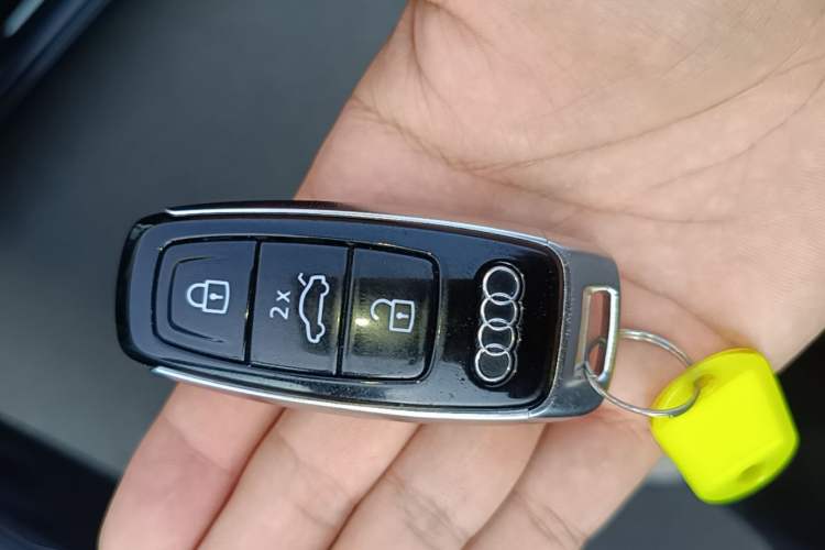 Used Audi A8 2025 A8L 50 TFSI quattro Prestige Edition Vehicle Key
