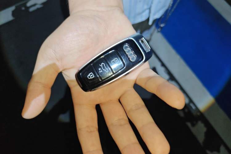 Used Audi A8 2025 A8L 45 TFSI quattro Luxury Model Vehicle Key
