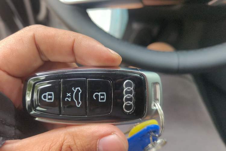 Used Audi A8 2025 A8L 45 TFSI quattro Luxury Model Vehicle Key