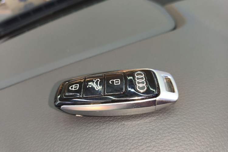Used Audi A8 2025 A8L 45 TFSI quattro Luxury Model Vehicle Key