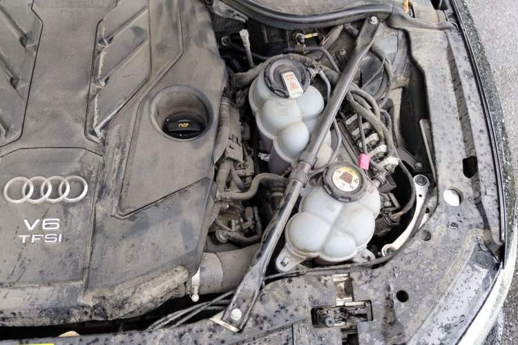 Used Audi A8 New Energy 2021 A8L 60 TFSIe quattro Engine Bay Left