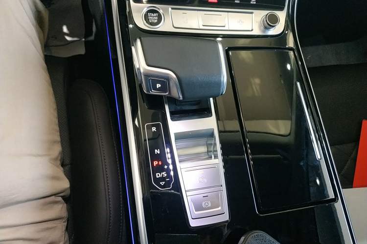 Used Audi A8 New Energy 2021 A8L 60 TFSIe quattro Gear Lever