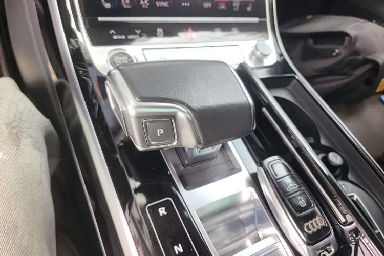 Used Audi A8 New Energy 2021 A8L 60 TFSIe quattro Gear Lever