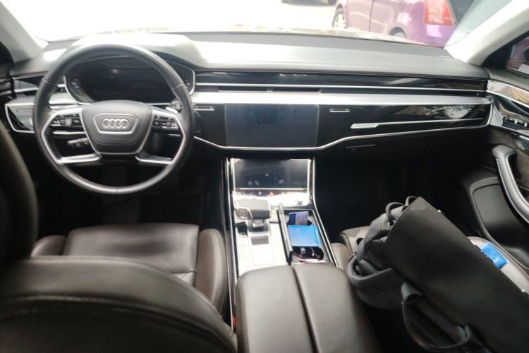 Used Audi A8 New Energy 2022 A8L 60 TFSIe quattro Collection Edition Center Console