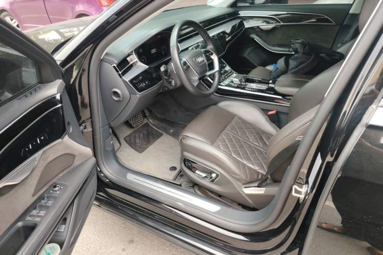 Used Audi A8 New Energy 2022 A8L 60 TFSIe quattro Collection Edition Driver Seat