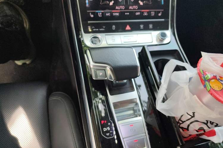 Used Audi A8 New Energy 2022 A8L 60 TFSIe quattro Collection Edition Gear Lever