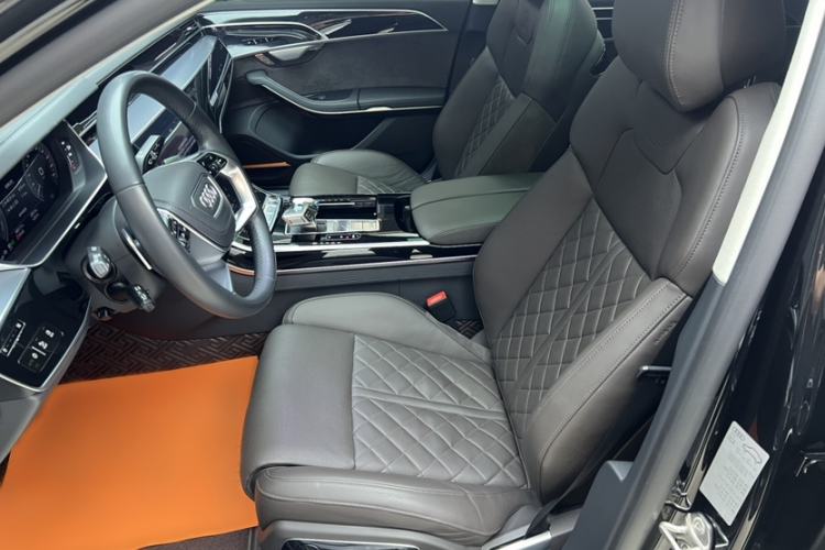 Used Audi A8 New Energy 2022 A8L 60 TFSIe quattro Collection Edition Interior 6