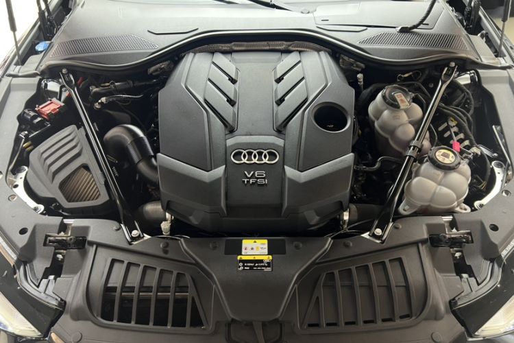 Used Audi A8 New Energy 2022 A8L 60 TFSIe quattro Collection Edition Interior 9