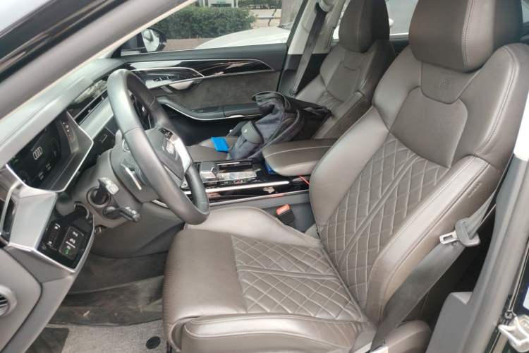 Used Audi A8 New Energy 2022 A8L 60 TFSIe quattro Collection Edition Left Front Seat