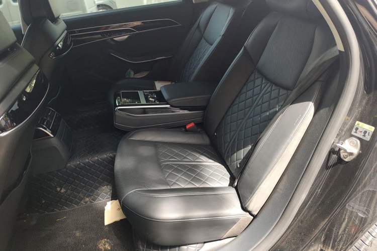 Used Audi A8 New Energy 2022 A8L 60 TFSIe quattro Collection Edition Left Rear Seat