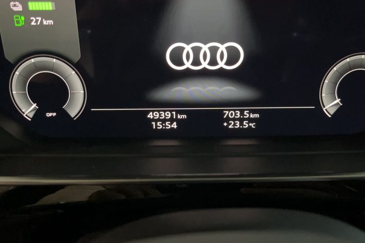 Used Audi A8 New Energy 2022 A8L 60 TFSIe quattro Collection Edition Odometer Close Up