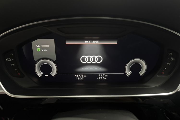 Used Audi A8 New Energy 2022 A8L 60 TFSIe quattro Collection Edition Odometer Close Up