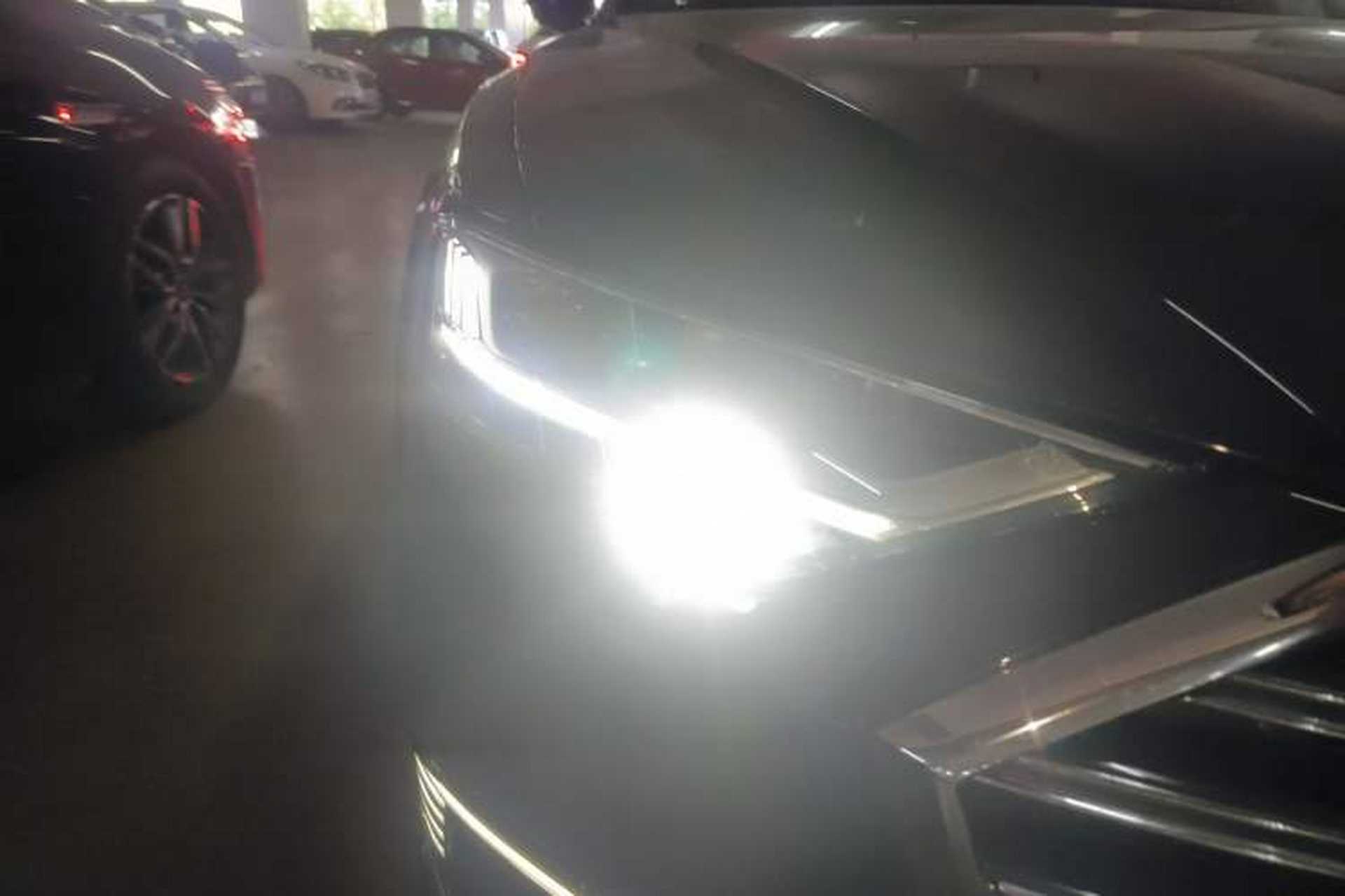 Used Audi A8 New Energy 2022 A8L 60 TFSIe quattro Collection Edition Right Front Headlight