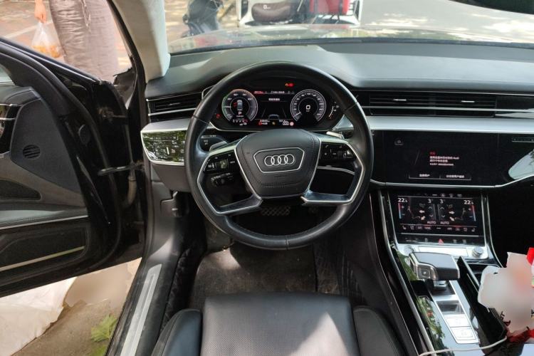 Used Audi A8 New Energy 2022 A8L 60 TFSIe quattro Collection Edition Steering Wheel