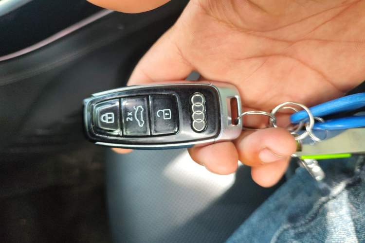 Used Audi A8 New Energy 2022 A8L 60 TFSIe quattro Collection Edition Vehicle Key