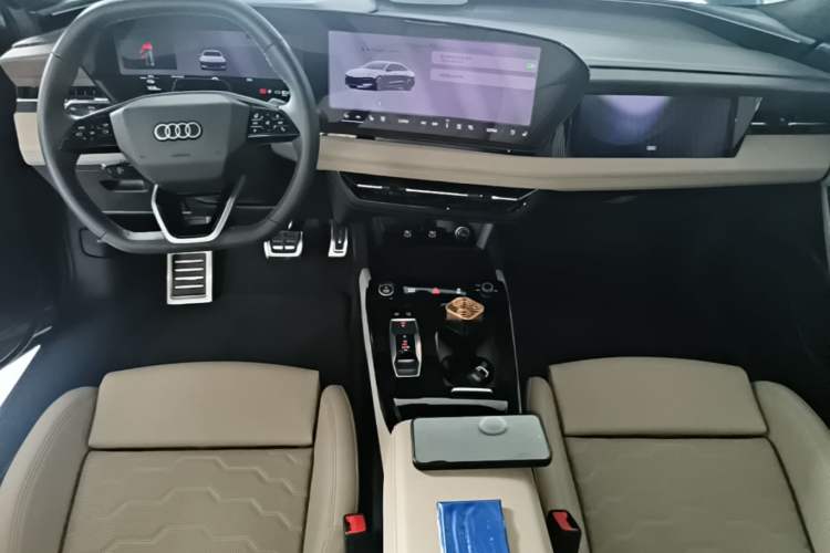 Used Audi A6L e-tron 2026 Model First Launch Qiankun Smart Driving Edition Audio And AC Panel