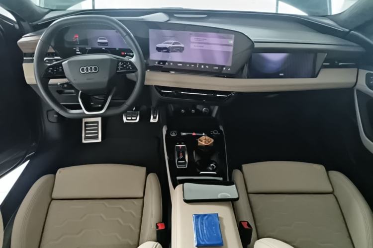 Used Audi A6L e-tron 2026 Model First Launch Qiankun Smart Driving Edition Center Console