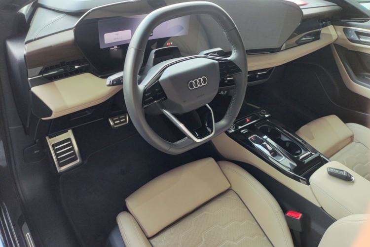 Used Audi A6L e-tron 2026 Model First Launch Qiankun Smart Driving Edition Center Console