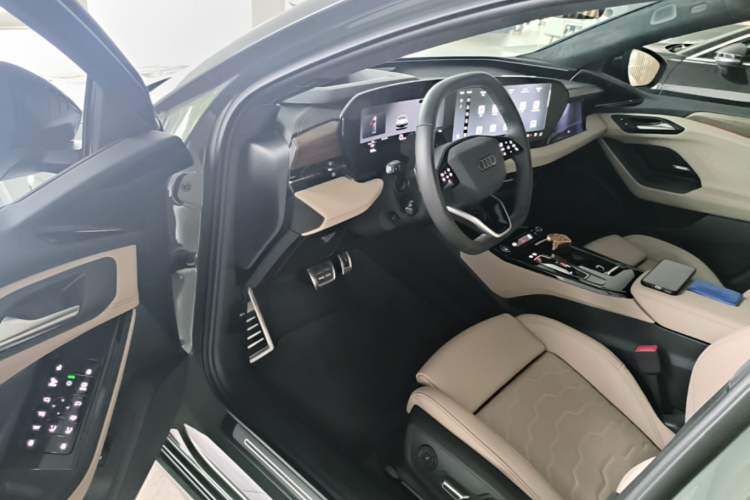 Used Audi A6L e-tron 2026 Model First Launch Qiankun Smart Driving Edition Driver Seat