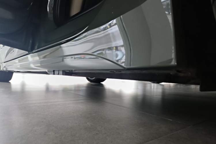 Used Audi A6L e-tron 2026 Model First Launch Qiankun Smart Driving Edition Left Side Sill