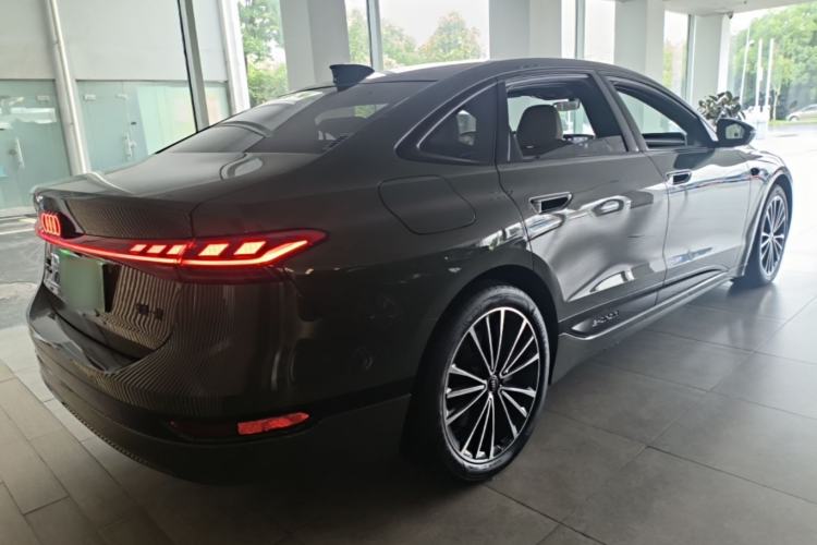 Used Audi A6L e-tron 2026 Model First Launch Qiankun Smart Driving Edition Rear Right 45 Deg