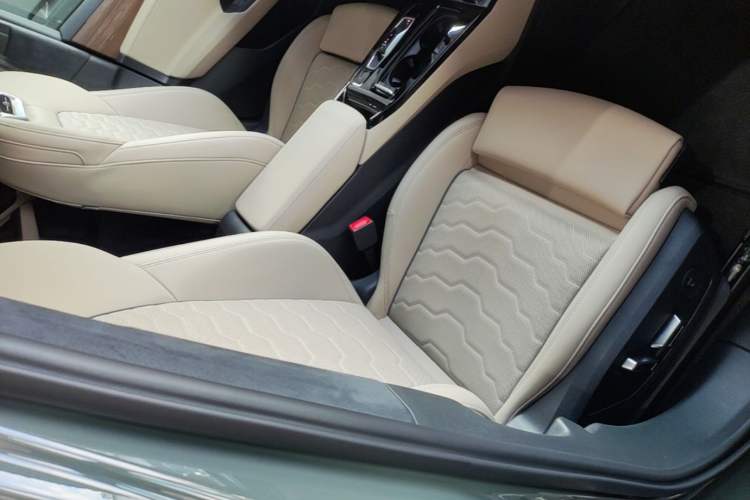 Used Audi A6L e-tron 2026 Model First Launch Qiankun Smart Driving Edition Right Front Seat
