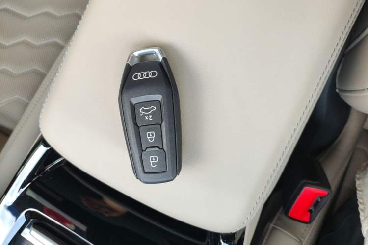 Used Audi A6L e-tron 2026 Model First Launch Qiankun Smart Driving Edition Vehicle Key
