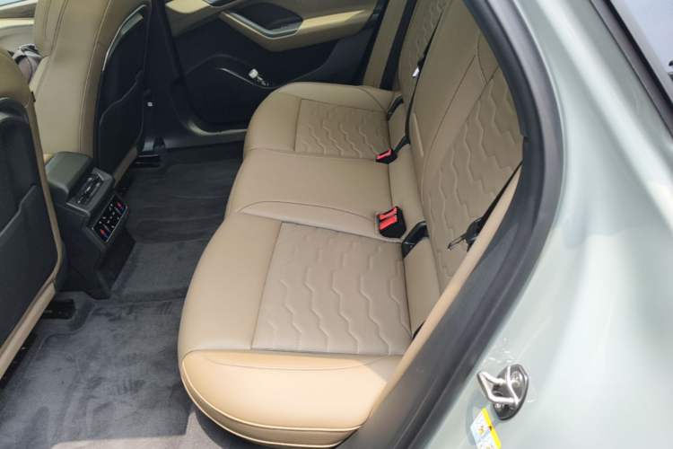 Used Audi A6L e-tron 2026 Model First Launch Qiankun Smart Driving Edition Left Rear Seat