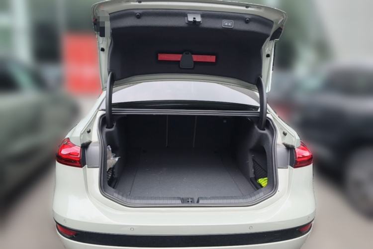 Used Audi A6L e-tron 2026 Model First Launch Qiankun Smart Driving Edition Trunk