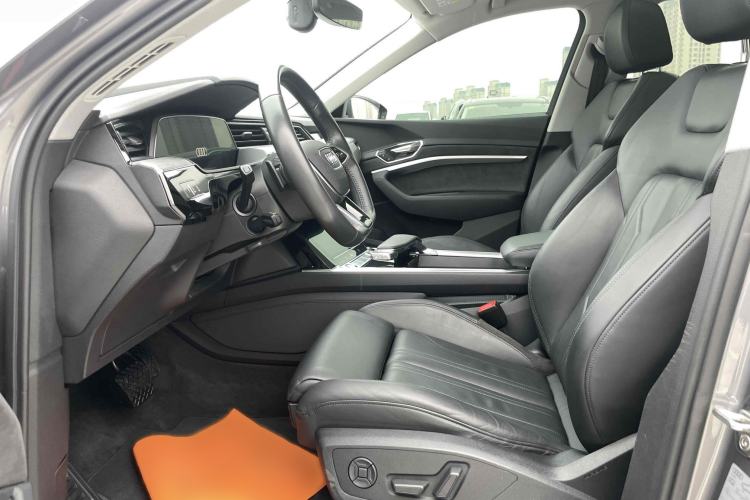 Used Audi e-tron 2019 55 quattro Technology Edition Interior 2